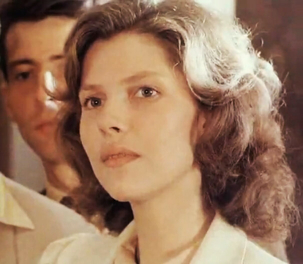 кадр из фильма «Брызги шампанского», 1988 год 