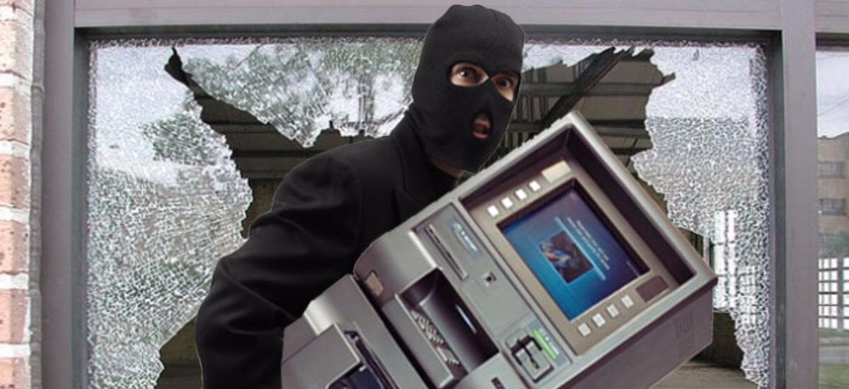 Попытка украсть. Украли Банкомат. Кража банкомата. Ограбление банкомата. Грабитель у банкомата.