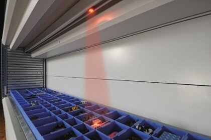  Окно выдачи склада кардекс с автоматическими подъемными дверьми 