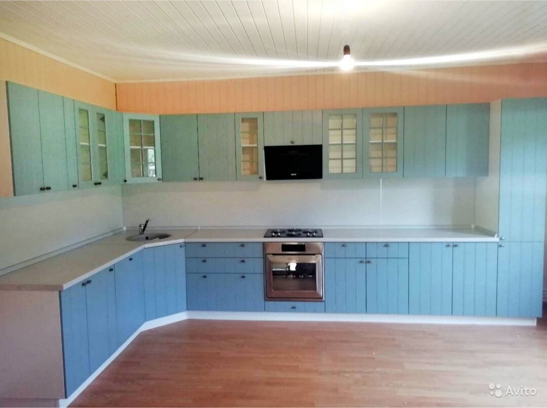 Большая кухня в стиле Прованс