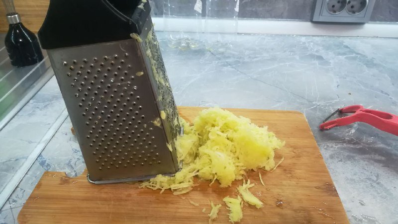  Натёрли кабачок. Фото автора, 2019 (с)