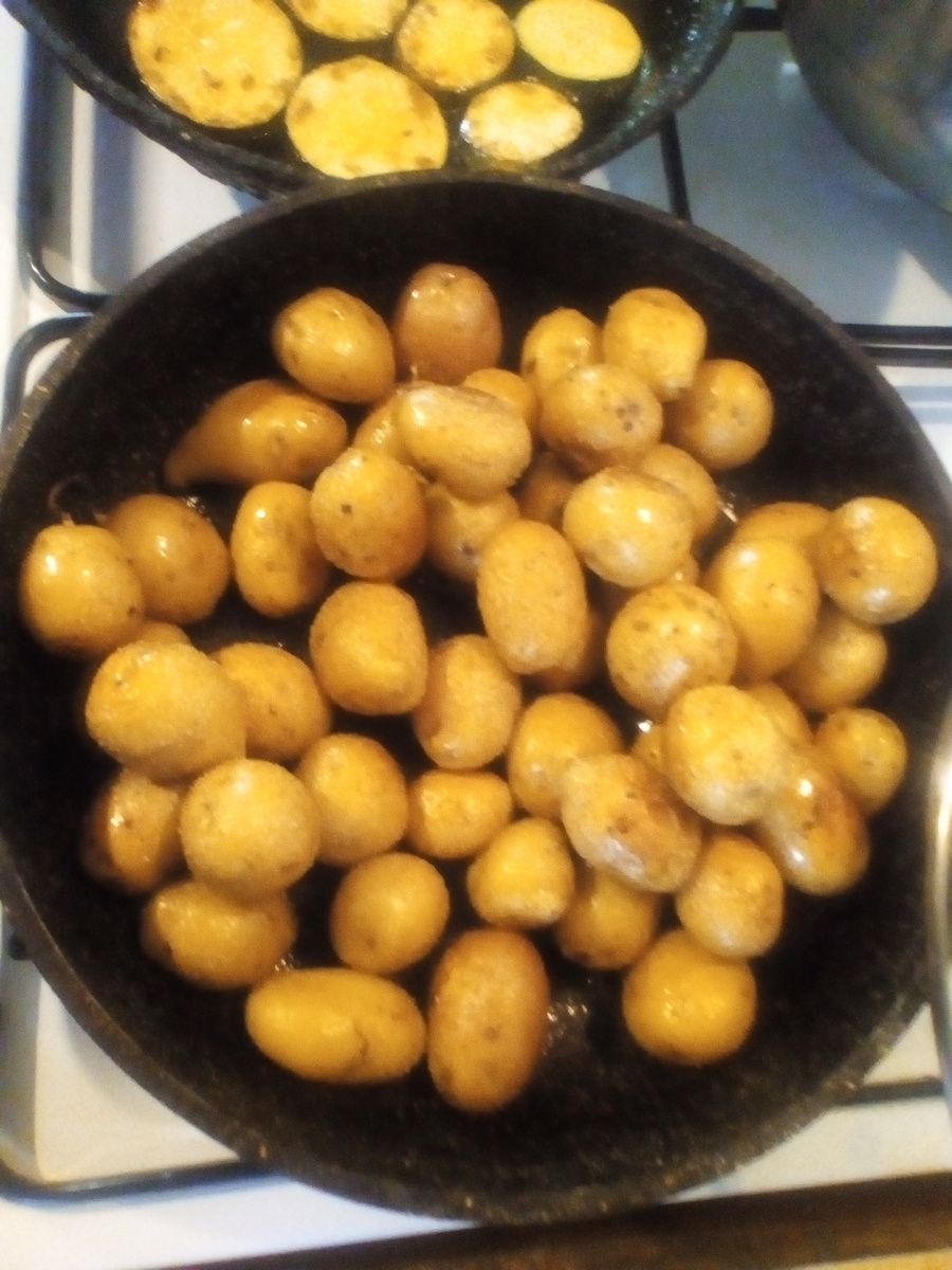 А подругу зять с кавказа научил так готовить.