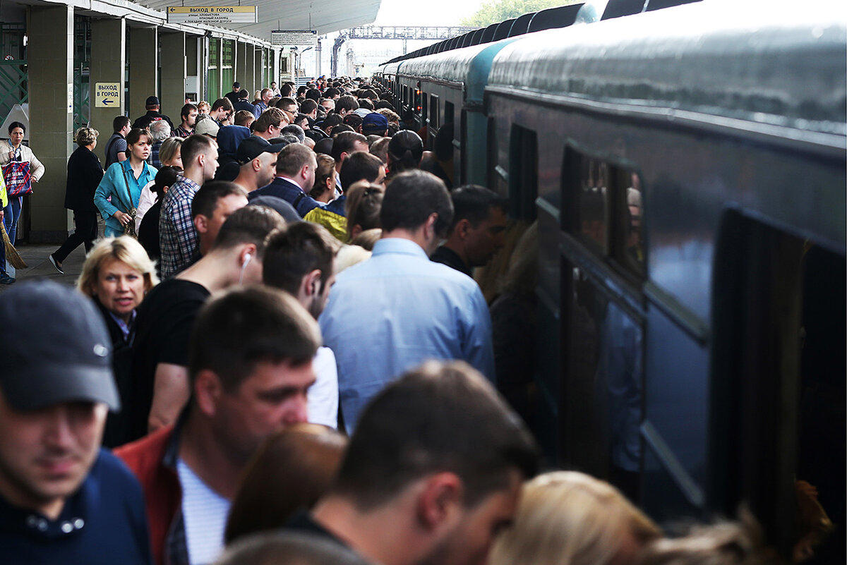 в метро в час пик