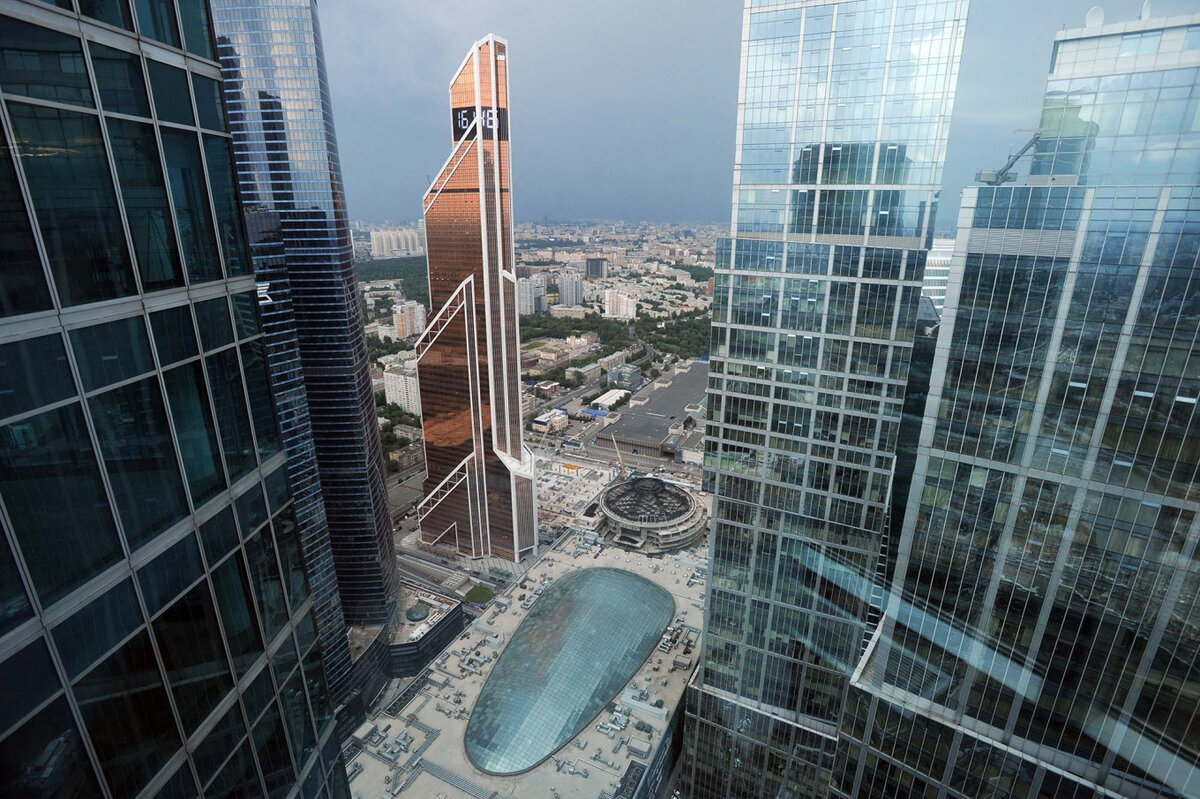 Стеклянные небоскребы Москва-Сити