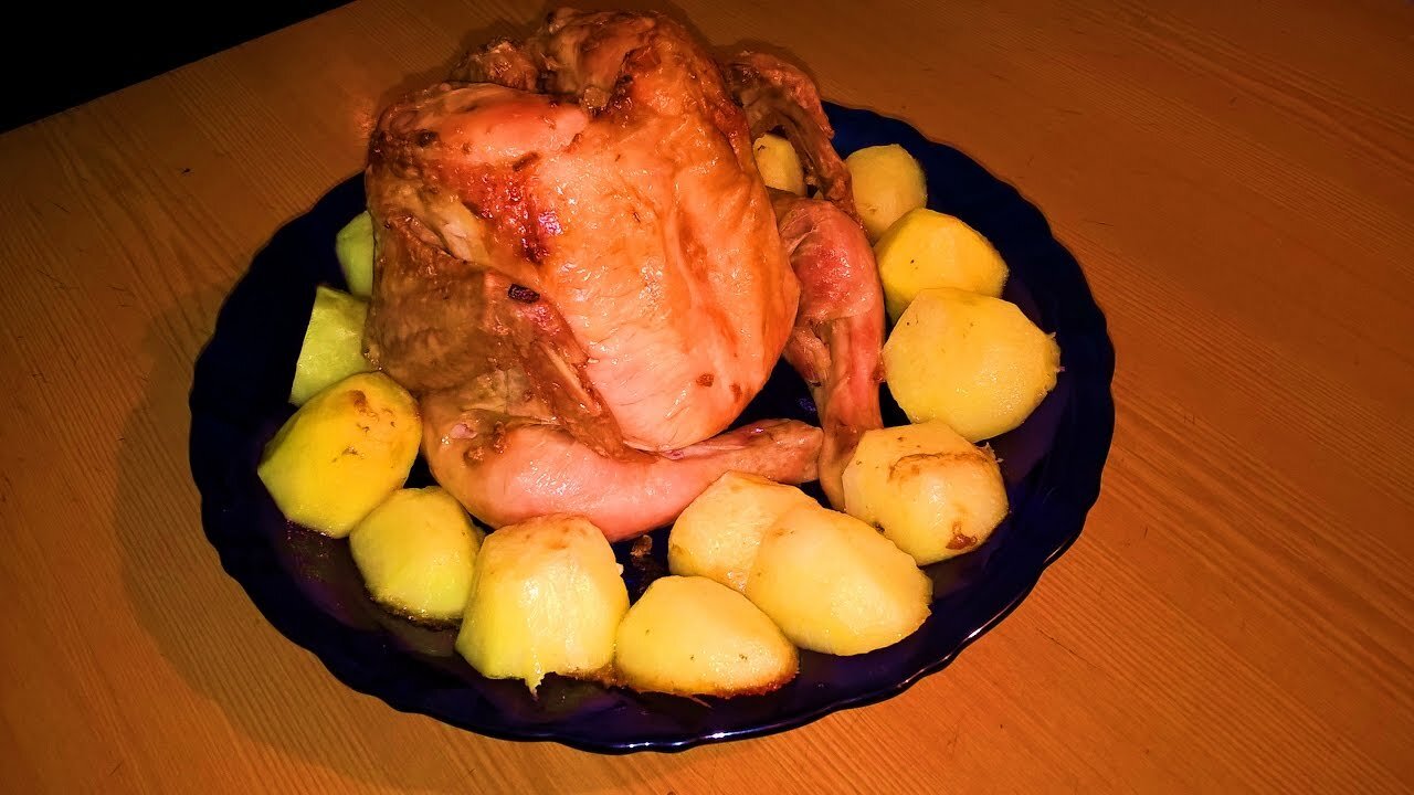 Курица на банке: нежное сочное мясо и хрустящая поджаристая корочка