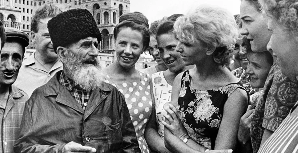 Ширали Муслимов пользовался большой популярностью у "молодежи". Фото из открытых источников