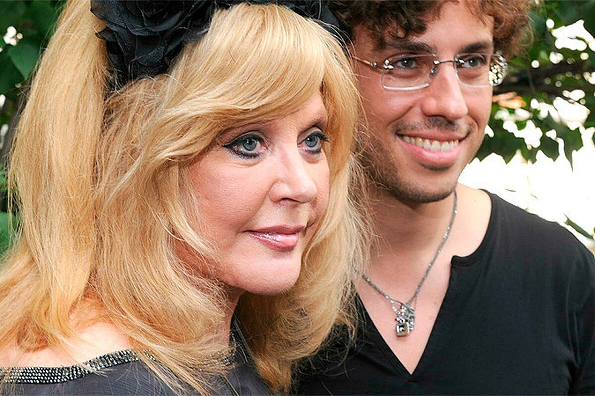 Пугачева возраст возраст. Пугачева 2023. Что известно о пугачевой. Пугачева 2004. Что известно о пугачевой.