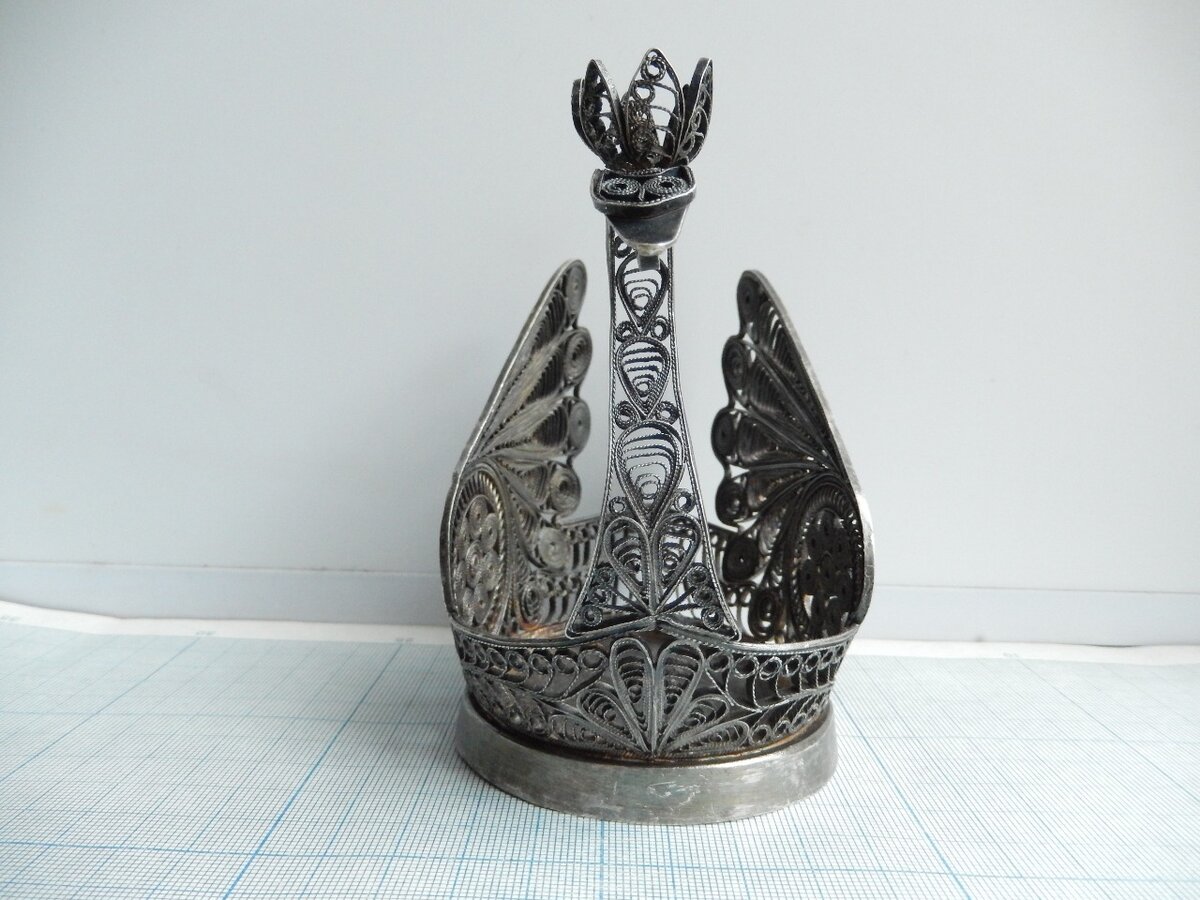 листайте вправо