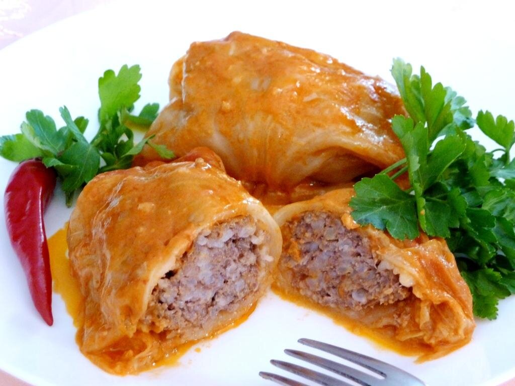 Голубцы классические. Блюдо голубцы с мясом и рисом. Голубцы мясные. Голубцы с мясом. Фото голубцов.