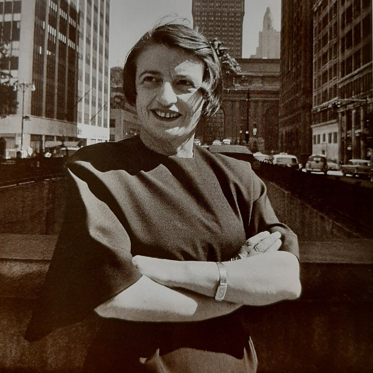 Айн Рэнд (Алиса Розенбаум) - автор романа