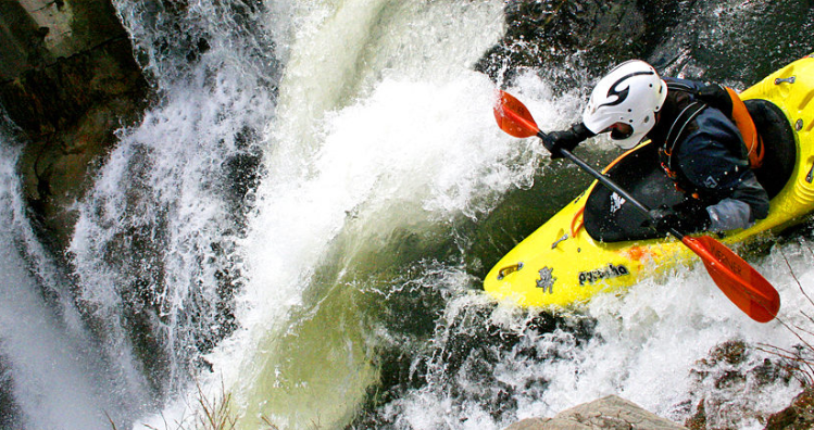 https://zclub-caspian.ru/turizm-stati/kayaking-opisanie-istoriya-ekipirovka-vidy-foto-video/.html
