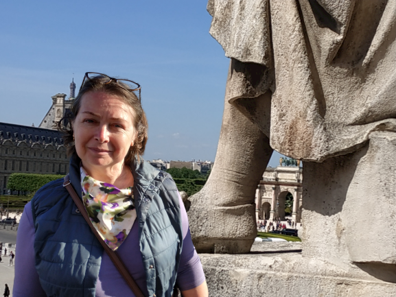 Если вам захочется в Париже потерять дар речи - отправляйтесь в Лувр. Я онемела там от бесконечности шедевров. 