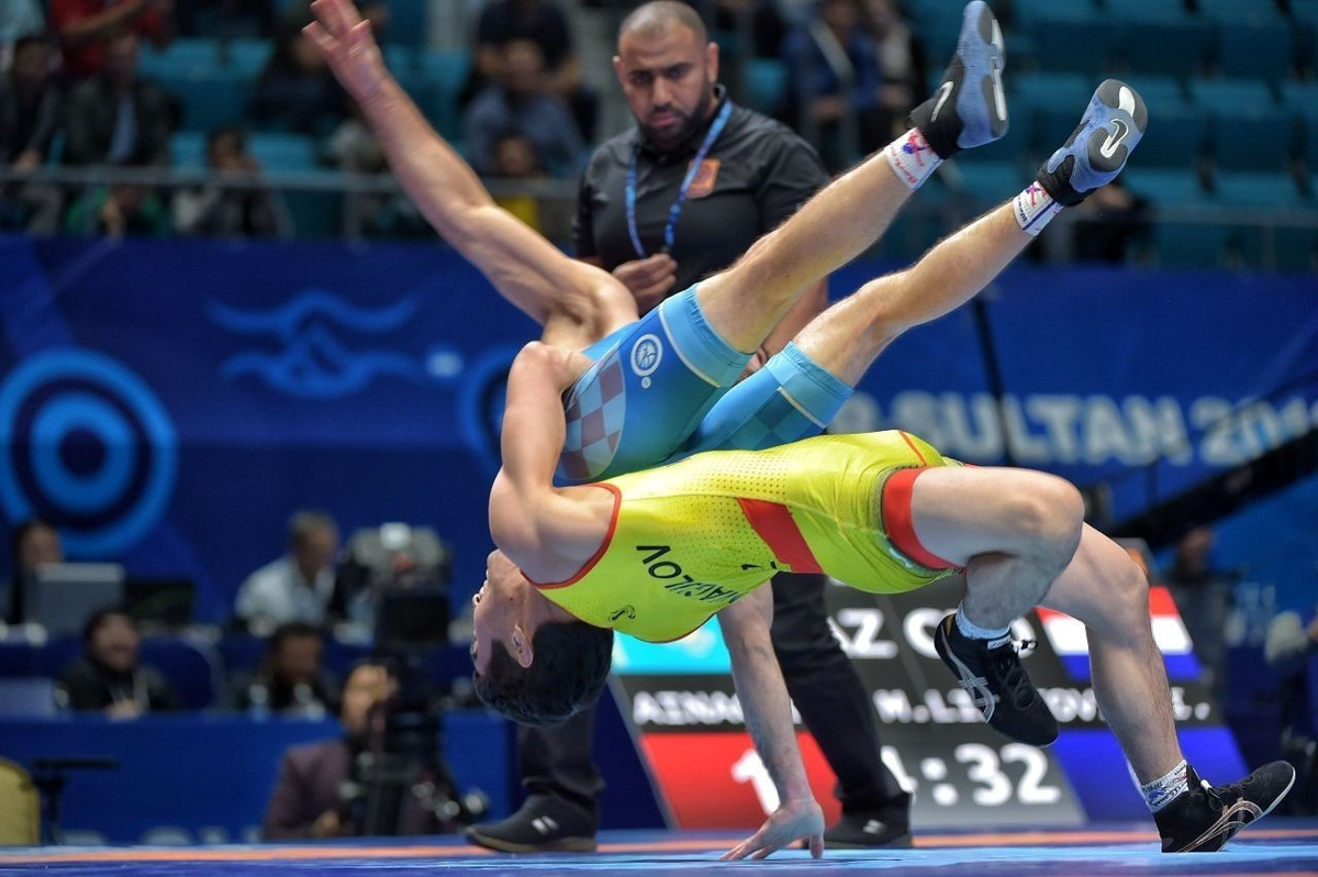 Чемпион казахстана по вольной борьбе. Греко римская борьба. Греко римская борьба казахстан. Чемпион казахстана по вольной борьбе. Казахские борцы.