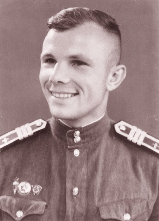 Юрий Гагарин – курсант Оренбургского авиационного училища