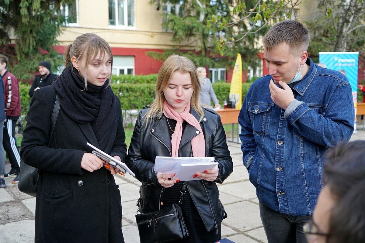 Как в Воронеже помогают выпускникам найти работу по специальности |  Минобрнауки России | Дзен