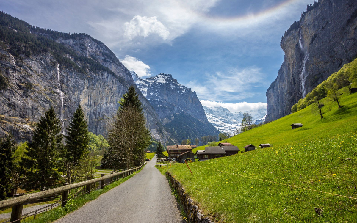 Interlaken Швейцария зеленые