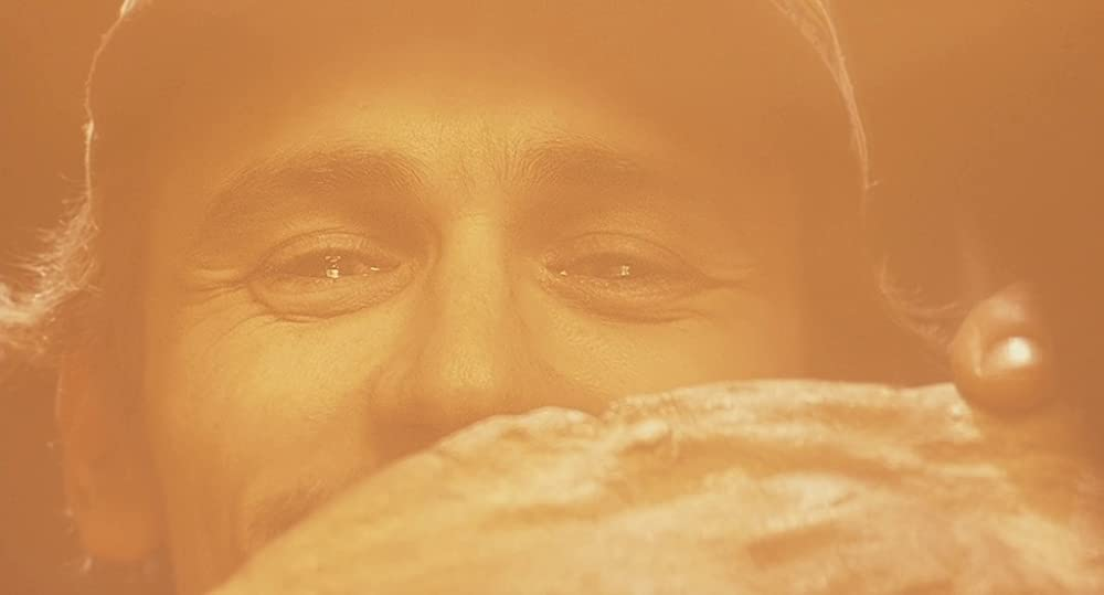 Кадр из фильма 127 Hours. Режиссер: Дэнни Бойл. Оператор: Энрике Чедьяк, Энтони Дод Мэнтл. Производство: Cloud Eight Films, Darlow Smithson Productions, Dune Entertainment III, Everest Entertainment, Film4, Handmade Films Ltd., Pathé. Показ в России: Двадцатый Век Фокс СНГ