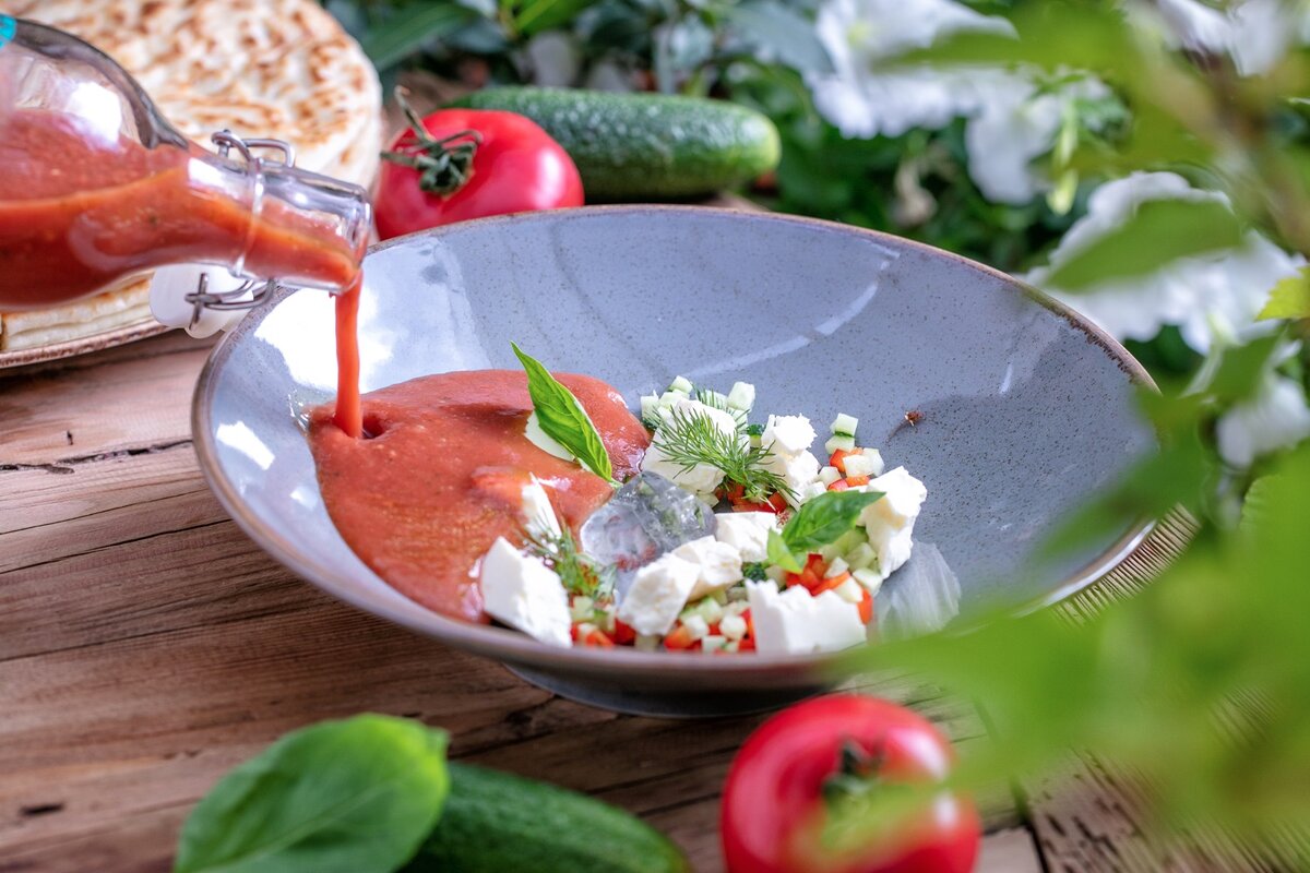    Гаспачо с кавказским сыром, ресторана Maer