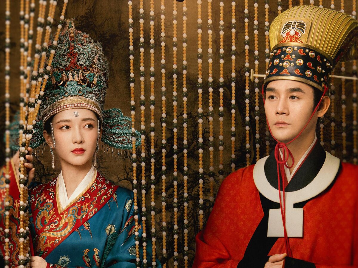 Дорама известна также под названиями "Серенада мирной радости" и "Закрывшись в одиноком замке".