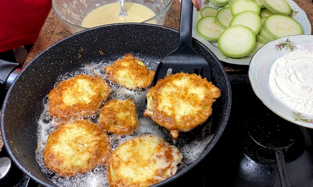 Кабачок жареный на сковороде быстро вкусно