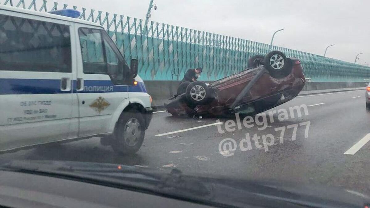    Последствия ДТП на Северо-восточной хорде в Москве© Фото : ДТП и ЧП МОСКВА и МО/Telegram