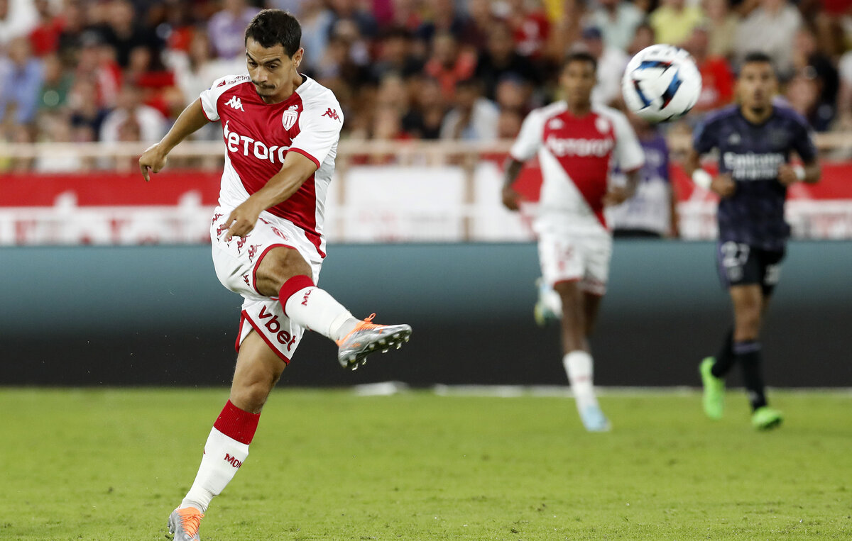    Полузащитник "Монако" Виссам Бен Йеддер  EPA-EFE/SEBASTIEN NOGIER