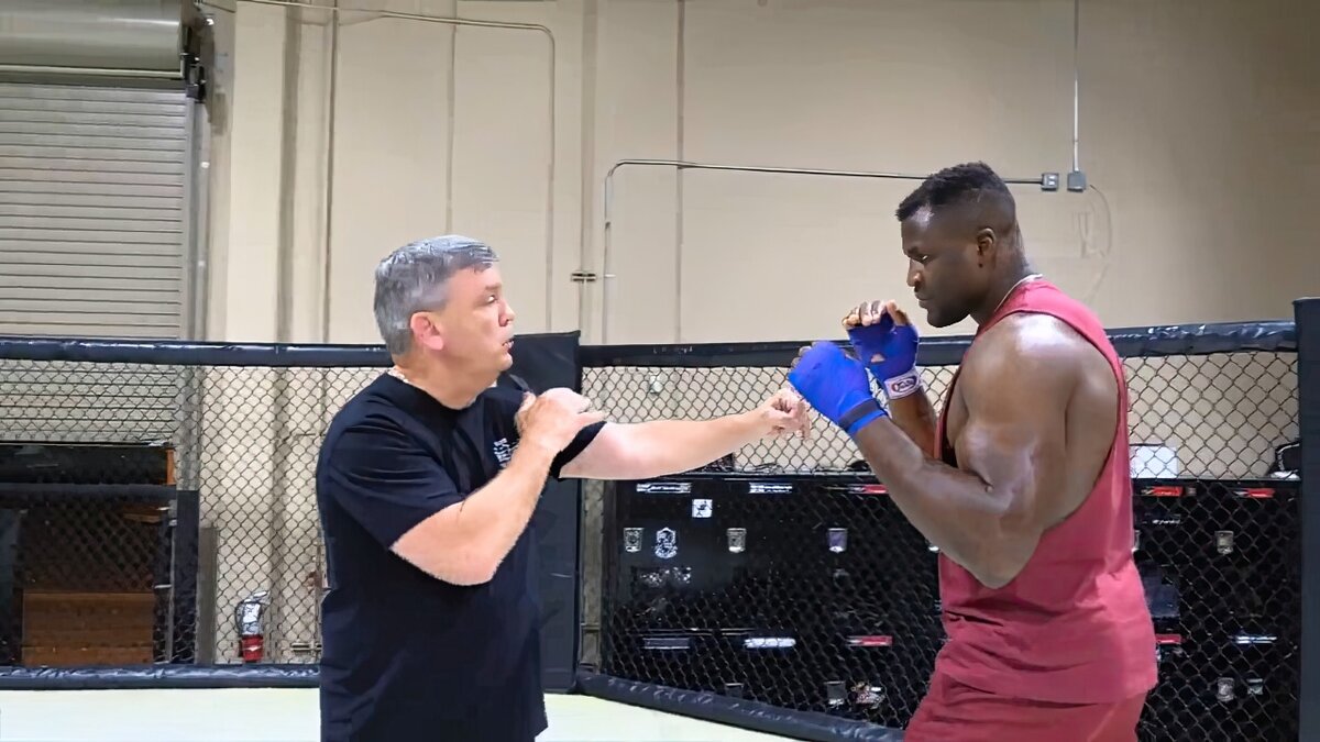 Тедди Атлас и экс-чемпион UFC в тяжелом весе Франсис Нганну