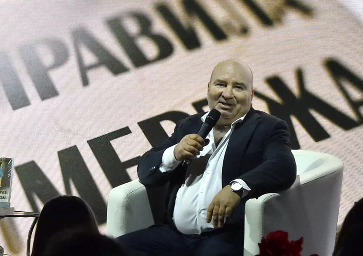 На фото Остап Стужев