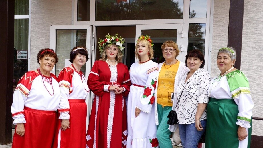     В августе отметили три православных праздника, которые идут, сменяя друг друга: Медовый, Яблочный, Ореховый спасы