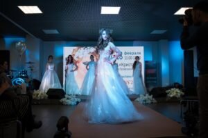Семнадцатого и восемнадцатого февраля в городе Кирове состоялась III ежегодная выставка свадебной и праздничной индустрии WEDDING SEASONS 2018. Для данного мероприятия группой компаний Creativa был предоставлен большой led-экран, который стал частью праздника.