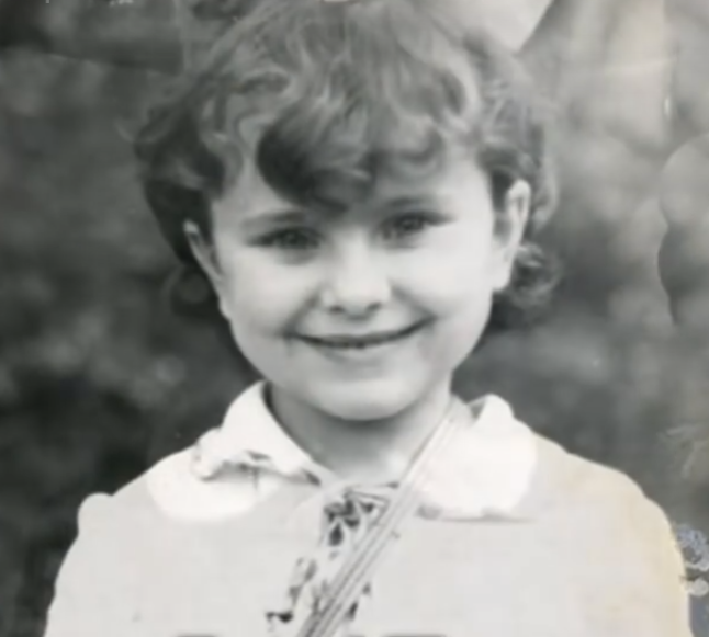 Ани Лорак в детстве