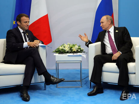 
Президент России Владимир Путин и Президент Франции Эммануэль Макрон в ходе телефонного разговора 23 апреля разошлись в оценках ракетного удара США и стран  союзников по целям в Сирии, ставшего ответом на сообщения о химической атаке в Думе. 