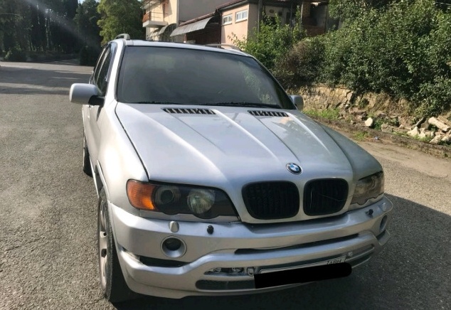 Фото 1: BMW X5 2001 года