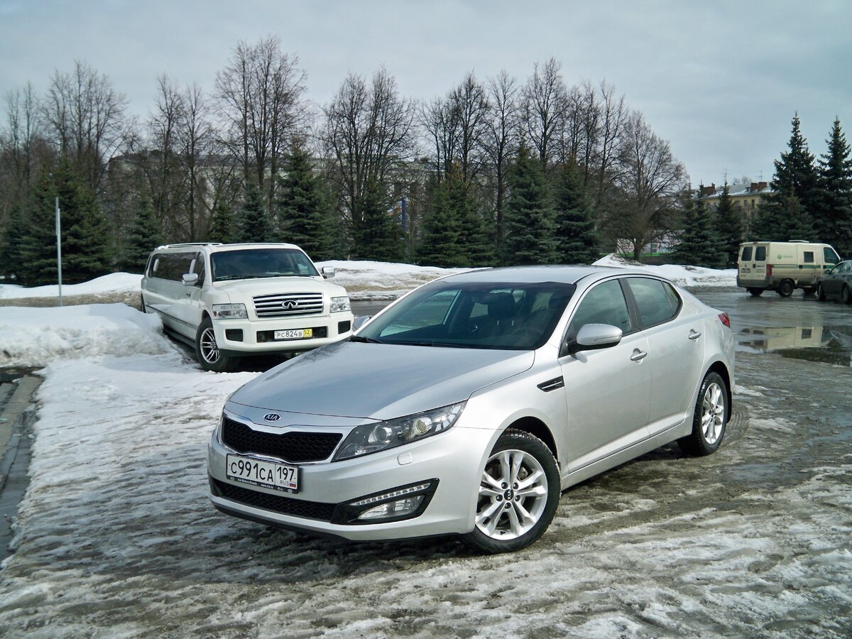 Внешне Optima третьего поколения в различных ракурсах напоминает то Jaguar, то Maserati..