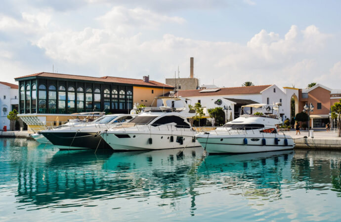 //Copyright: kirillm / 123RF Stock Photo