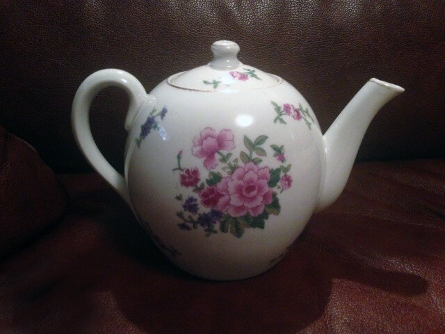 Выпить чаю советские граждане всегда любили.