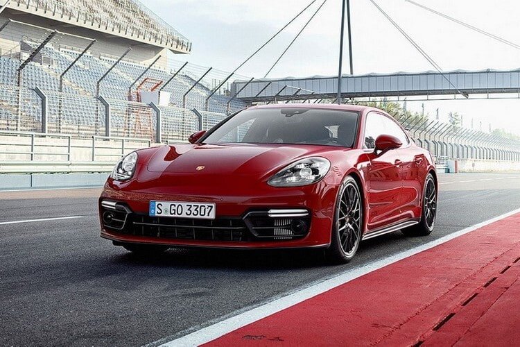 новый Panamera GTS