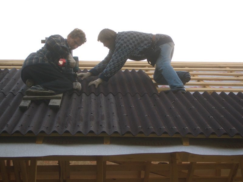 Можно ли покрыть вальмовую крышу Ондулином DIY: укладка кровли