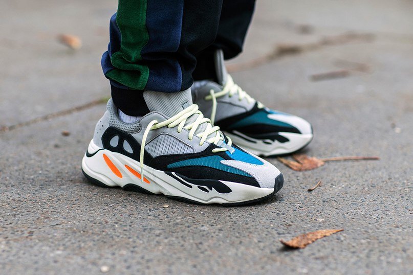 adidas YEEZY Wave Runner 700