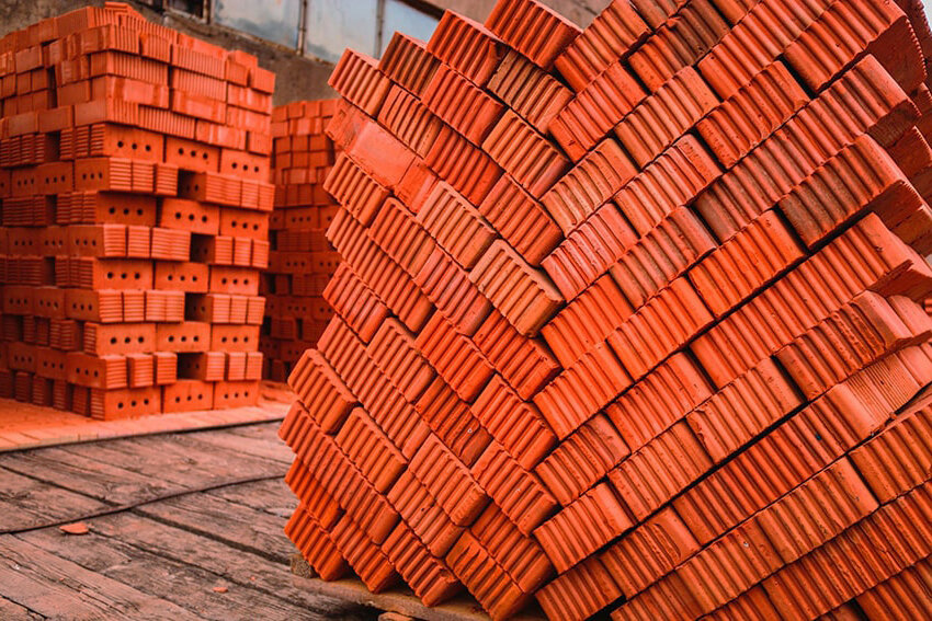 Строительный кирпич.