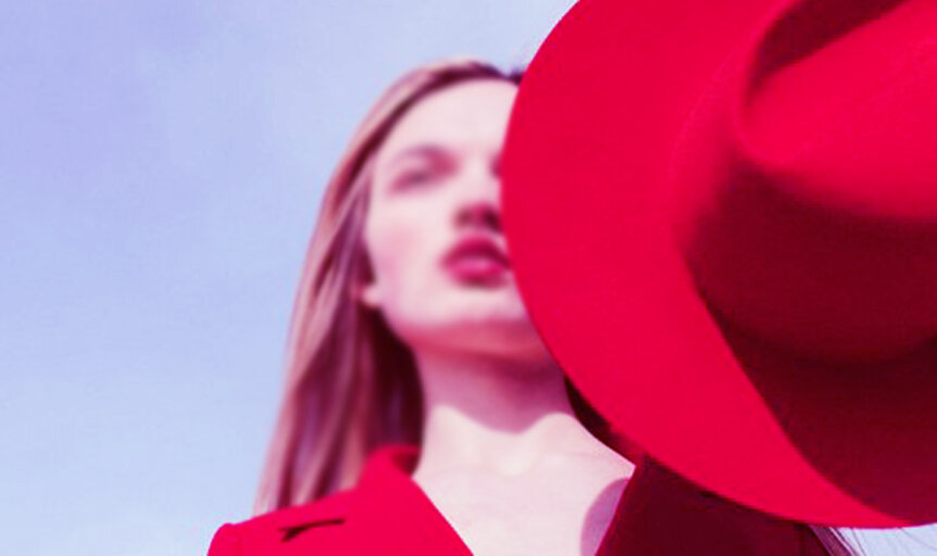  Снижение к чувствительности цвета зрительных рецепторов с возрастом вовсе не отменяет общее положительное влияние цвета на окружающий мир и его восприятие.