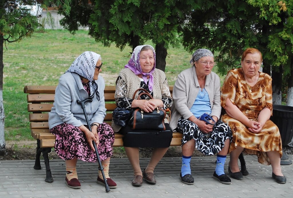 Фото бабулек на лавочке