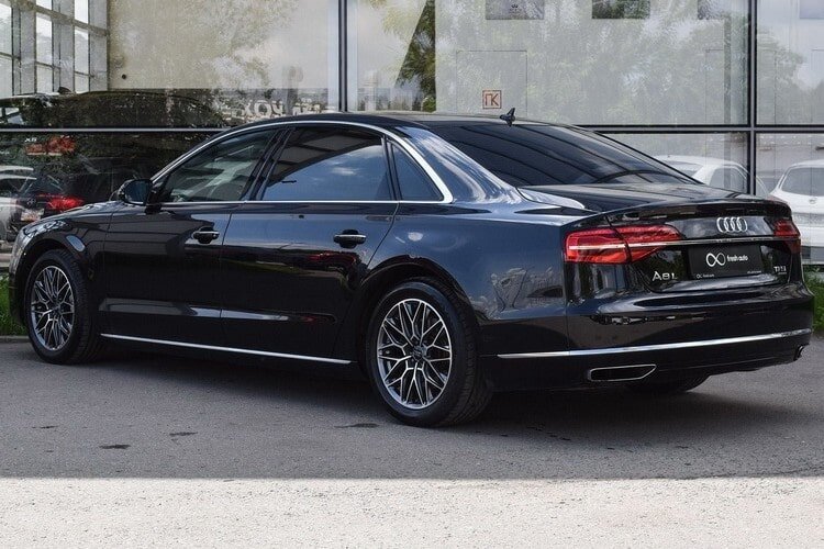 Audi A8