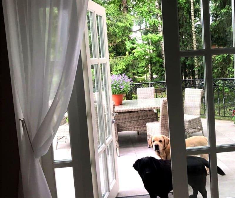 Рисунок 1. Веранда загородного дома Ирины Круг