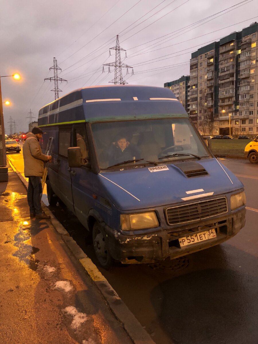 Дом на колёсах из микроавтобуса Renault Master