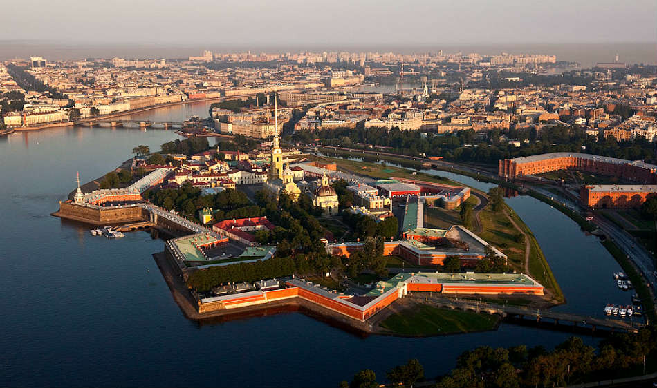 Какие острова есть в санкт петербурге. Санкт-петербург заячий остров петропавловская крепость. петропавловская крепость в санкт-петербурге сверху. бастион петропавловской крепости вид сверху. кронверк петропавловской крепости.