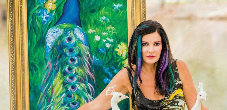 Радужная женщина. Художница Кончетта Антико наделена своеобразным даром – она может видеть больше цветов, чем другие люди. Она так называемый «тетрахромат». Это означает, что у нее не три (что является нормой для человека), а четыре типа колбочек в глазу. Хотя мутация не так уж редка, очень мало известно о тех, у кого она наблюдается. Для Aнтико расцветка самого обыкновенного камешка может заиграть всеми цветами радуги, ведь она может различать 99 миллионов цветов, а не всего лишь 1 миллион, как большинство из нас.