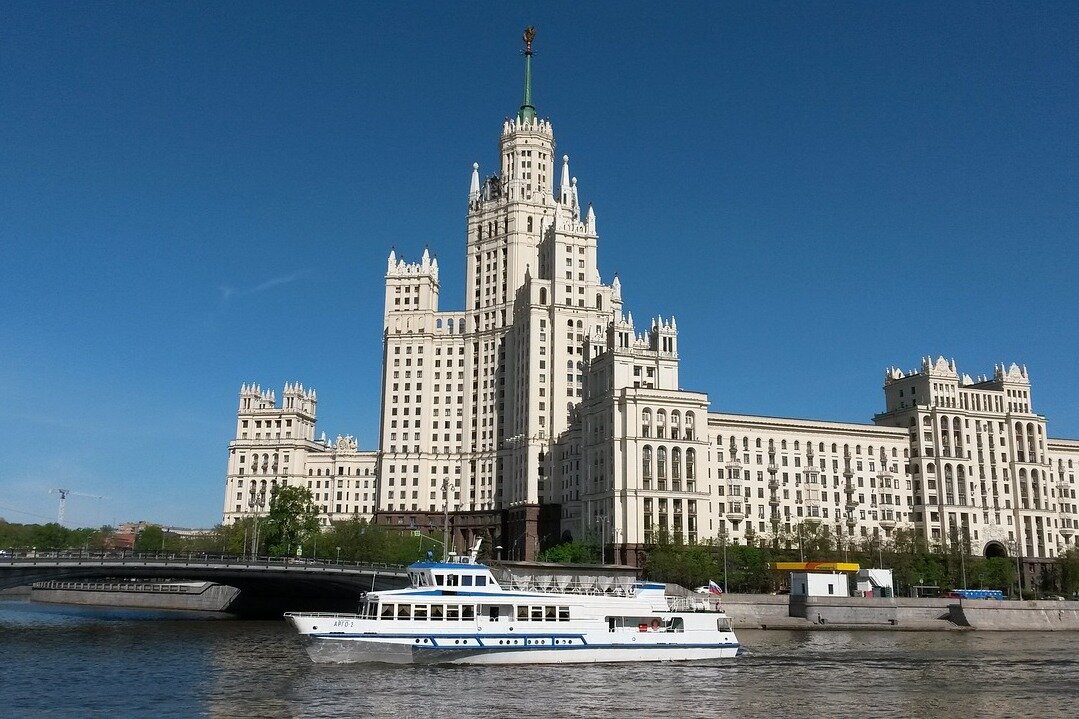 Советская высотка в Москве