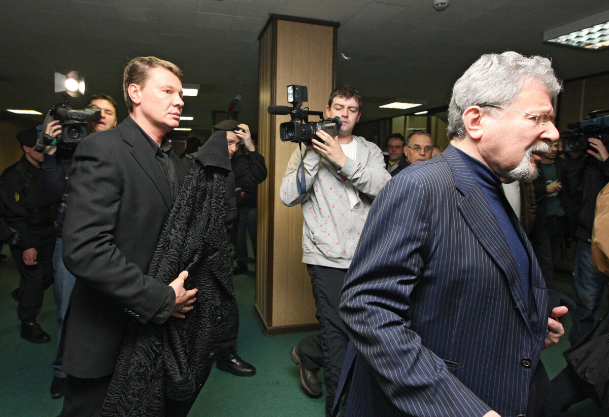 Фото в том же Пресненском суде из открытых источников.