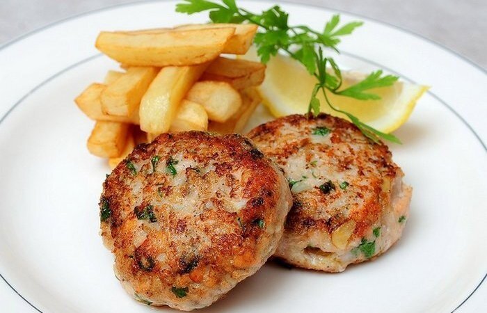 Простейший ингредиент, который сделает котлеты сочными и мягкими